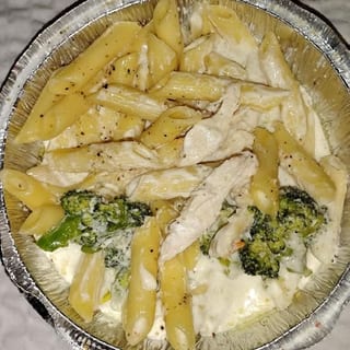Chicken & Broccoli with Alfredo Sauce Lunch